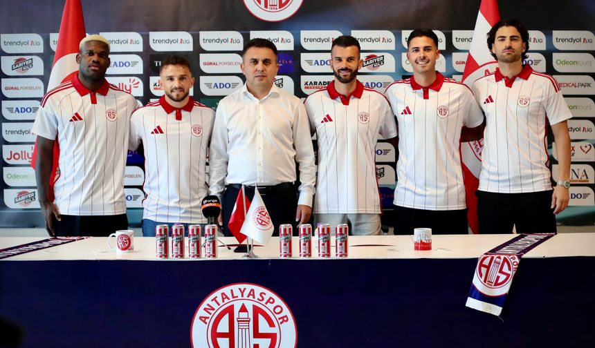Antalyaspor’da imzalar atıldı