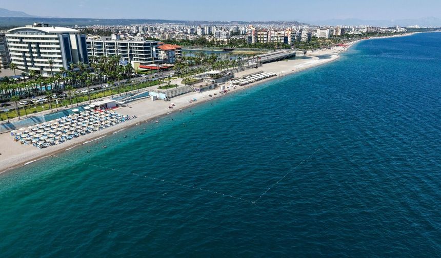 Konyaaltı Sahili'nde 'şamandıra' tepkisi