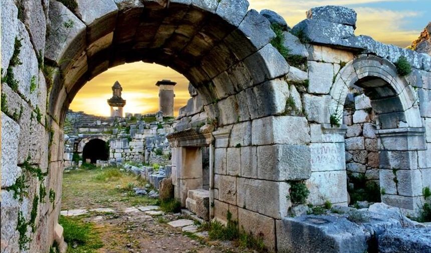 Yıkıldı, yakıldı, yeniden doğdu