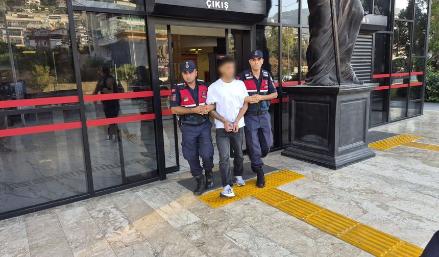 Trafik uygulamasında polise silah doğrulttu