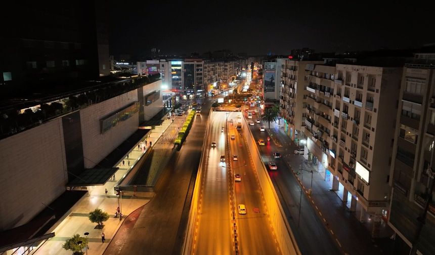 100. Yıl Caddesi sil baştan