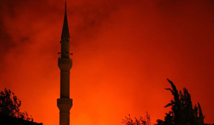 Antalya'daki yangınla mücadele sürüyor