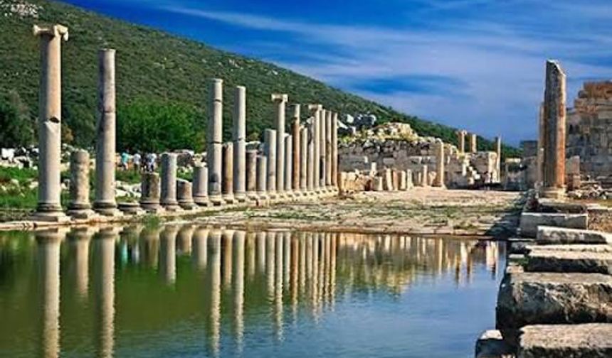 Tarihin içinden kumsallara uzanan bir hazine