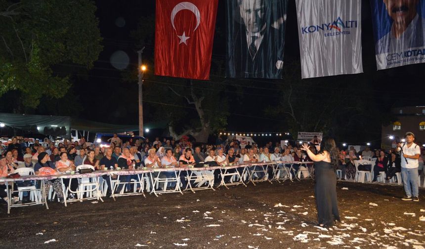 Konyaaltı'da şenliğe yoğun ilgi