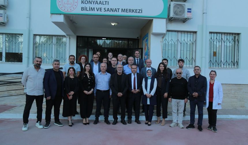 40 yıllık eğitimciden Konyaaltı’na anlamlı destek