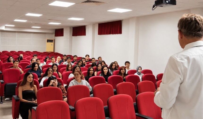 Akdeniz Üniversitesi öğrencilerine sektörden hijyen eğitimi