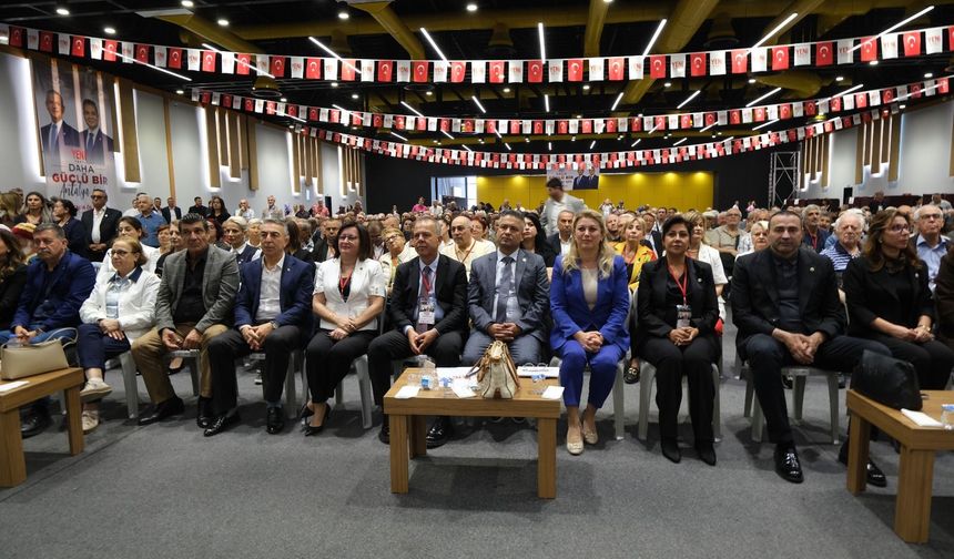 Yeni Parti Antalya kongresinde  dikkat çeken mesajlar