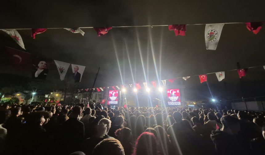 Antalya'da ünlü grup  konsere devam edemedi